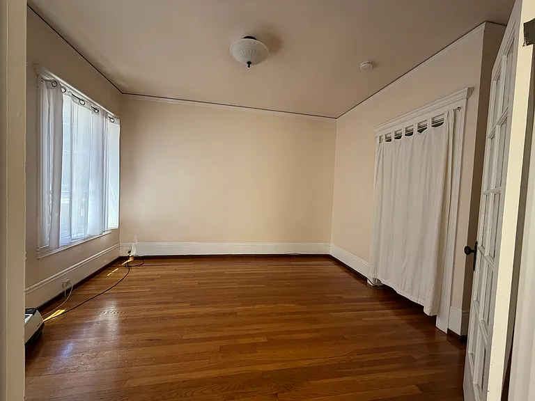 2726 Dwight Way — Photo 10