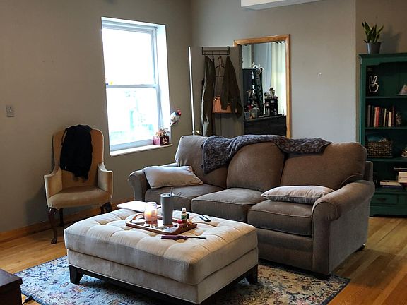 2nd image of 1001 N Damen Ave APT 2