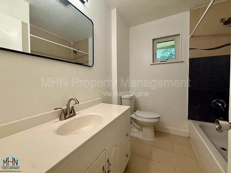 100 Bluet Ln — Photo 12