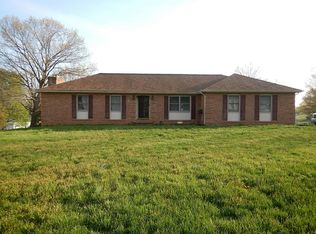 19 Fenway Dr, Charles Town, WV 25414