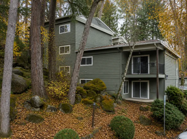 Brooktree Apartments, 4082 Commercial St SE #4076-28, Salem, OR 97302
