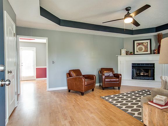 5th image of 1510 Hollyridge Ct