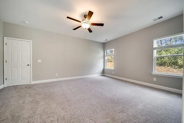 1398 Wentworth Dr — Photo 15