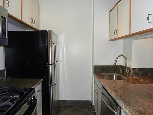 Rented by CCG Real Estate Brokerage | media 12