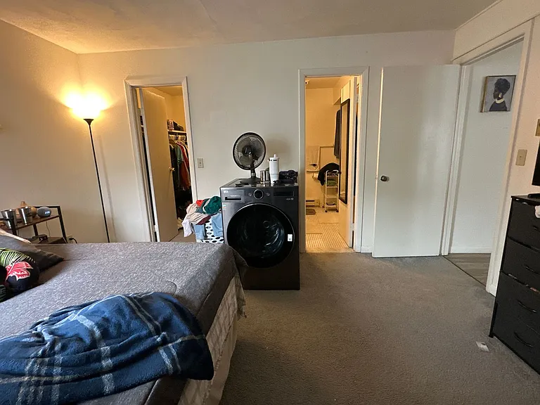 University Park Apartments near Cornell University — Photo 319