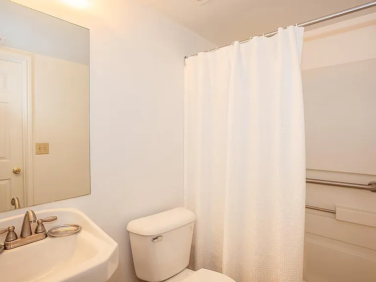 1310 N Rutherford Blvd — Photo 8