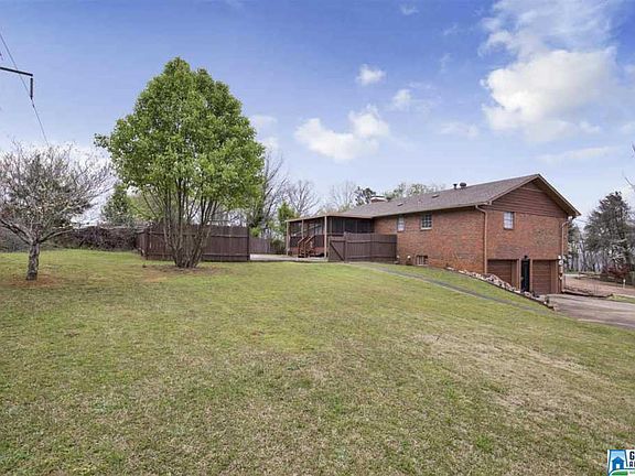 4th image of 2220 Ledgewood Cir