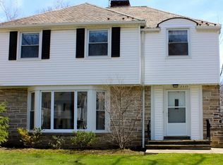 2339 Loyola Rd, University Heights, OH 44118