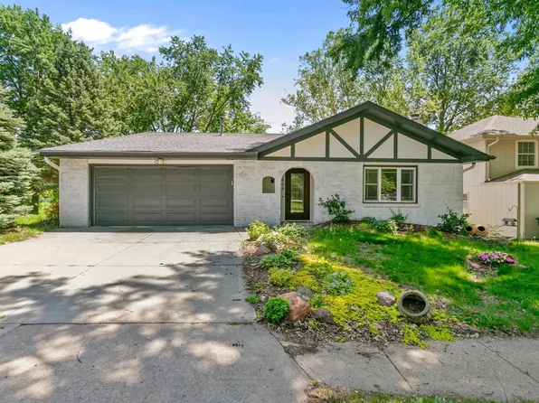 5606 N 116th Cir, Omaha, NE 68164