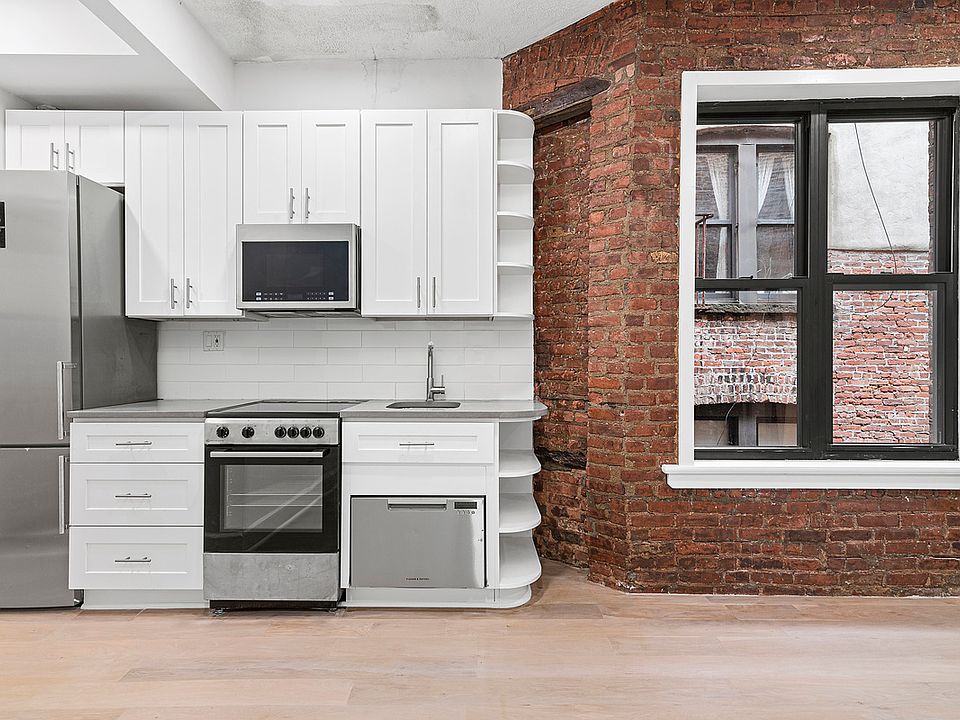 2nd image of 338 E 13th St #3D2