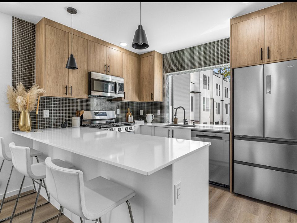 1st image of 3510 NE 125th St #D