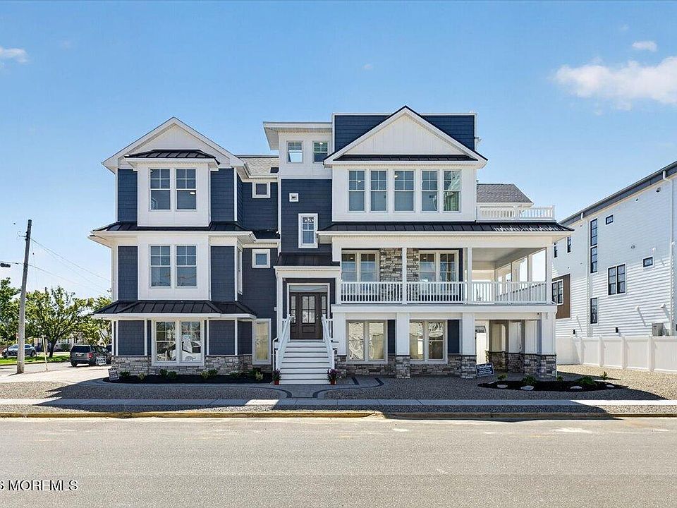 1st image of 1519 N Bayview Avenue