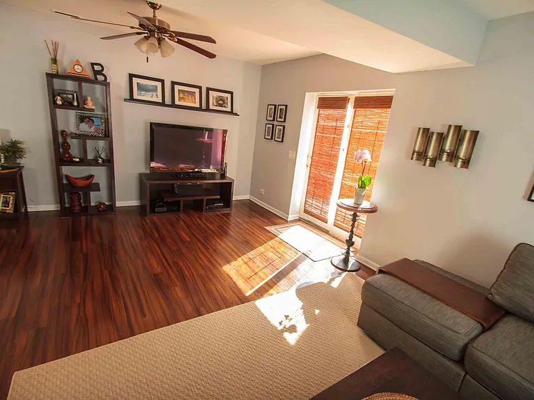 1005 Dewey Ave #COACH HOUS — Photo 8