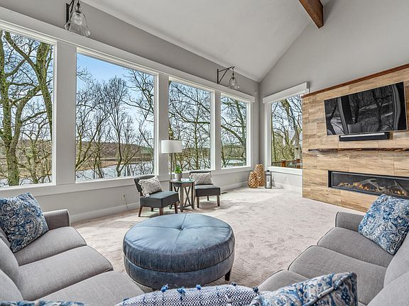 4th image of 5247 Hickory Hill Ln