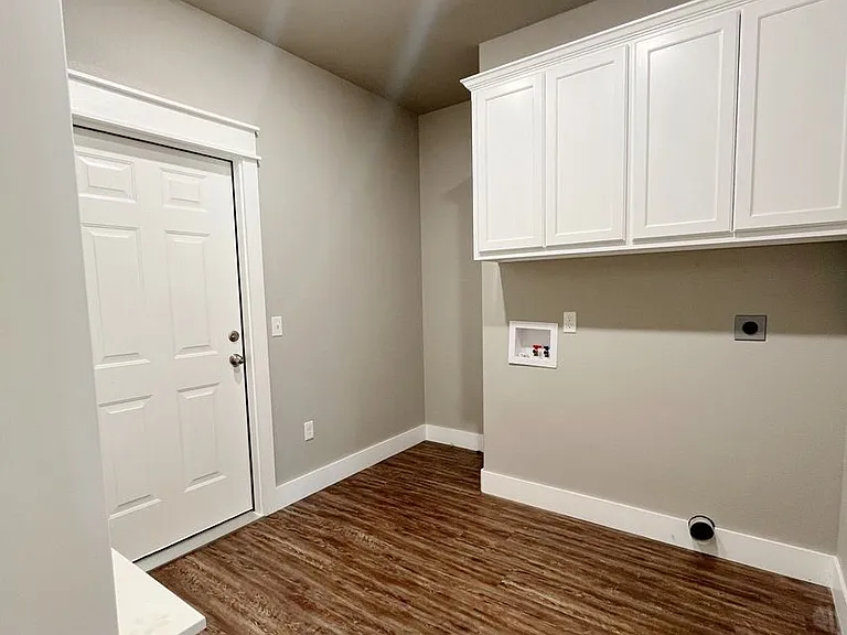 5471 Barn Owl Dr — Photo 7
