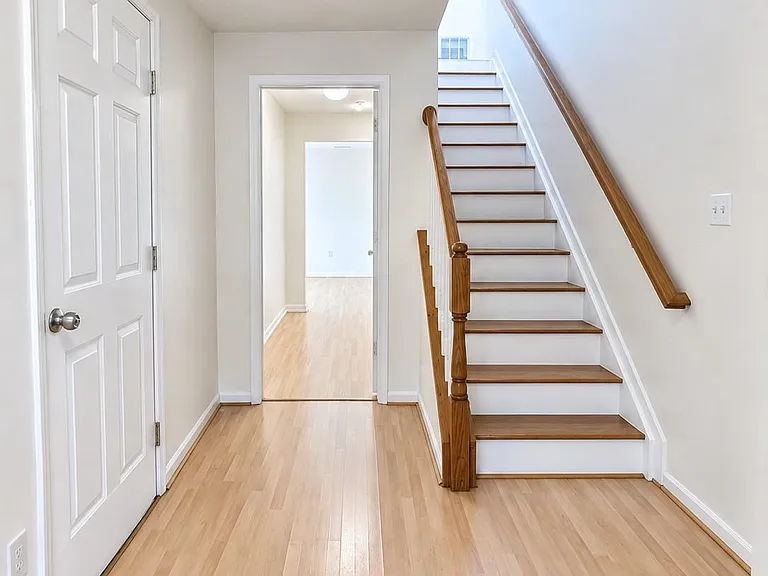 3335 Hollow Ct — Photo 2