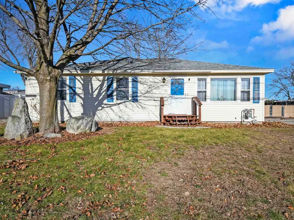 17 Ross Street, Nashua, NH 03060