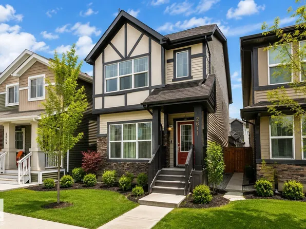 2611 Price Cmn SW, Edmonton, AB T6W 3P9