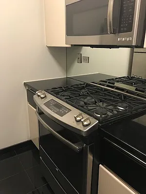 Rented by Solow Realty | media 22