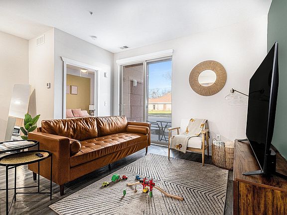 2nd image of 630 S Garfield Ave #108