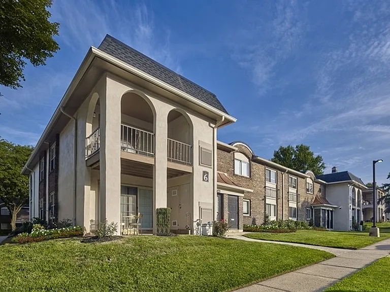 Willowyck Apartments Exterior