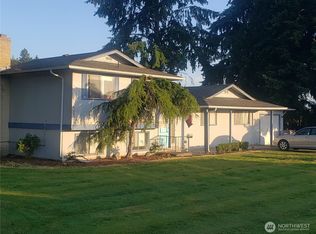 11072 Peacock Ln, Burlington, WA