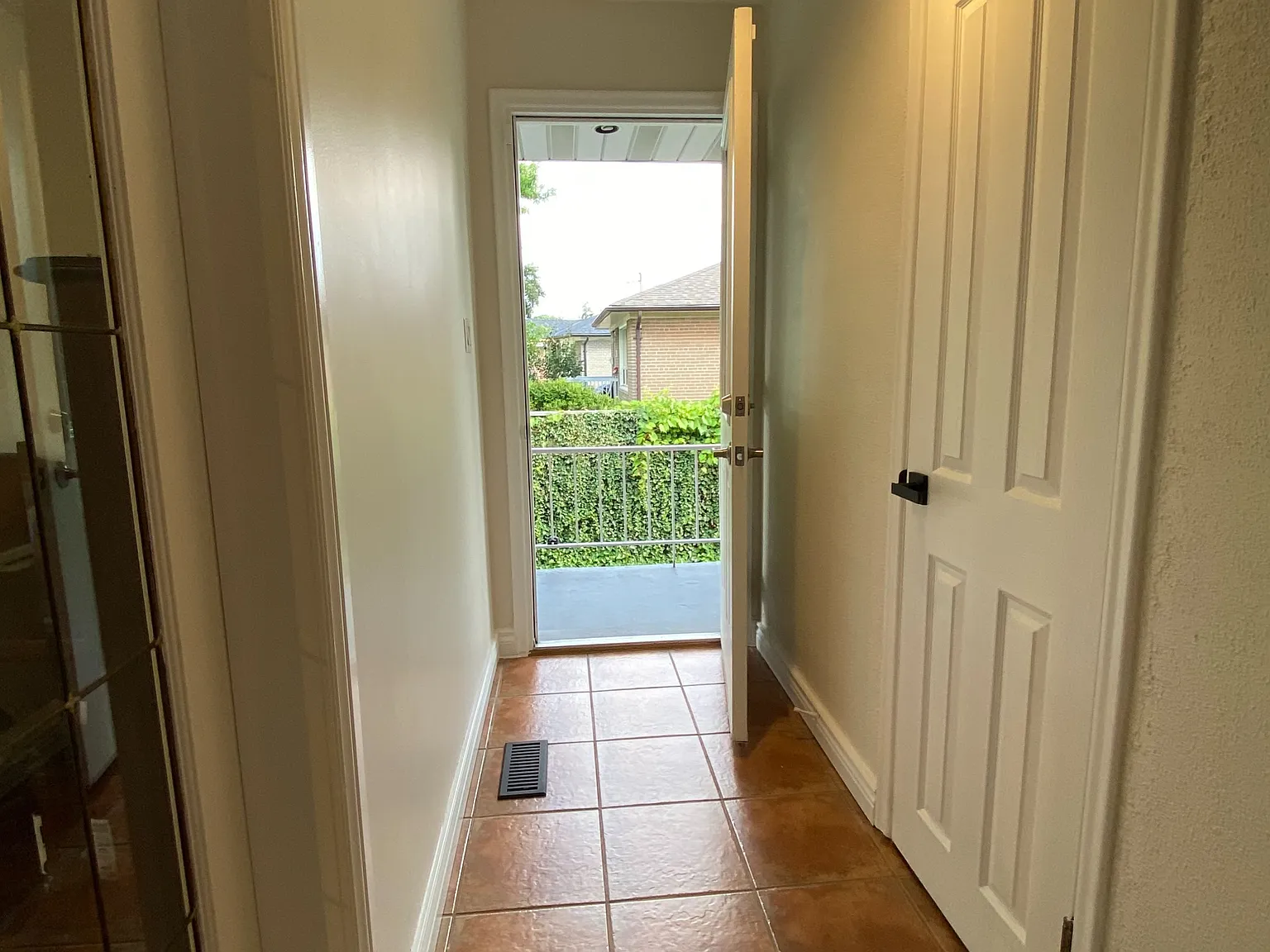 4 bed, $4,200 — Photo 4