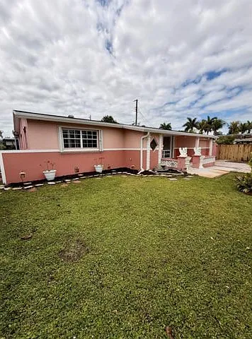 7648 Alhambra Blvd — Photo 2