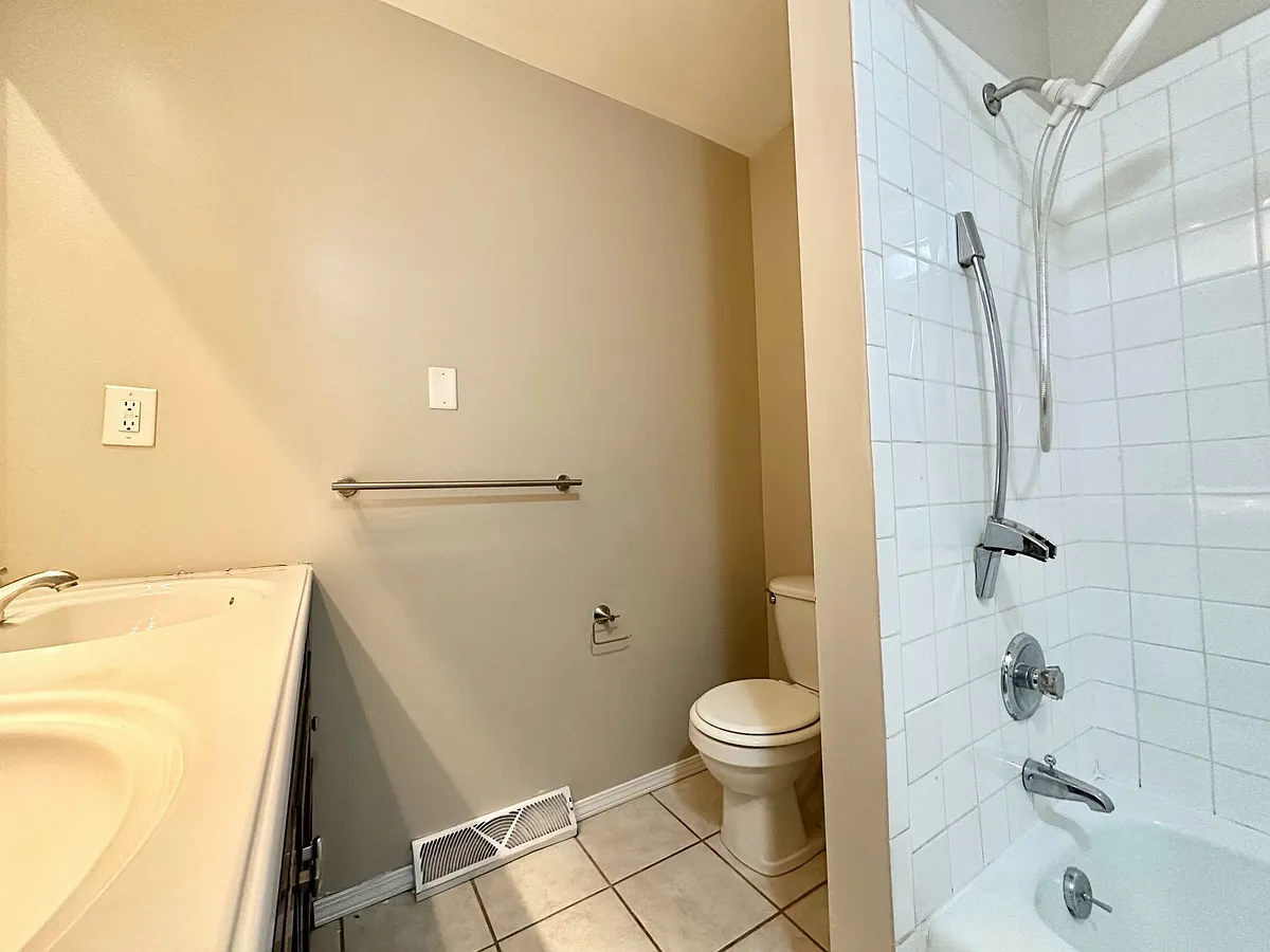 Building Photo - 301 S Regency Dr