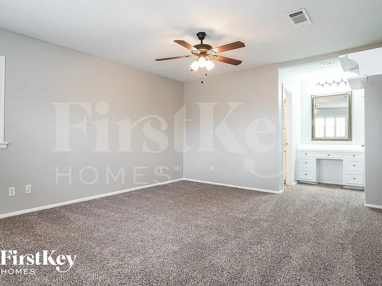 1424 Wreyhill Dr — Photo 10