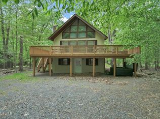 65 E Creek View Dr, Gouldsboro, PA
