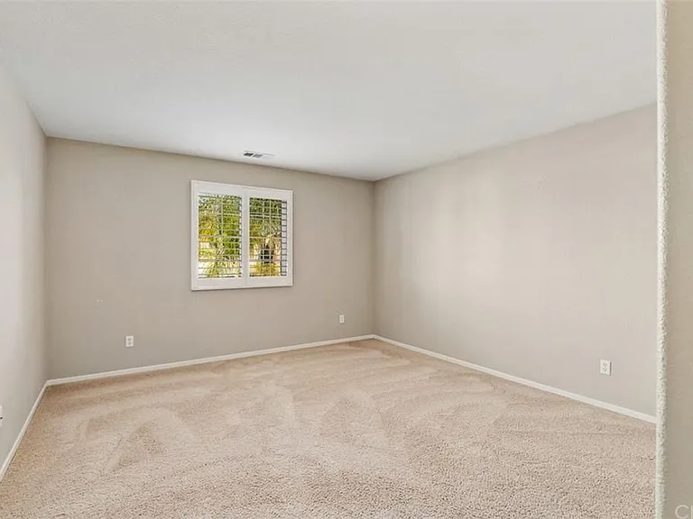 46945 Peach Tree St — Photo 19