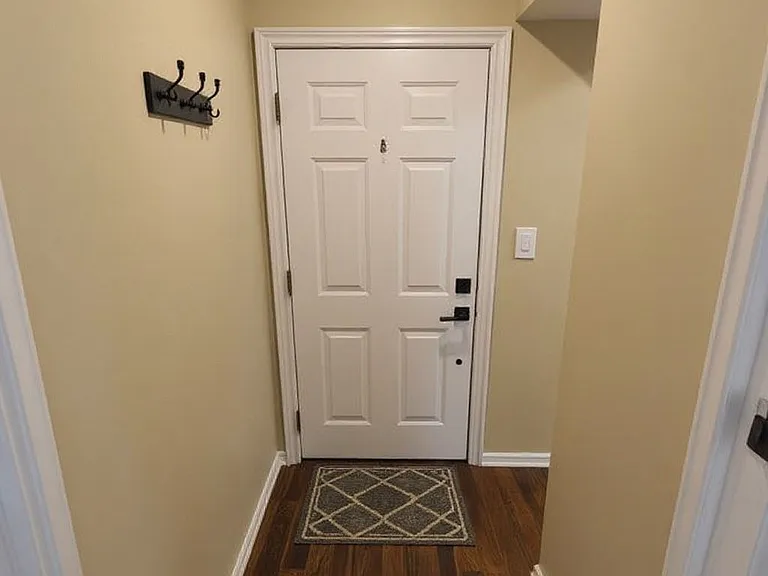 11 Martina Cres #BASEMENT — Photo 2