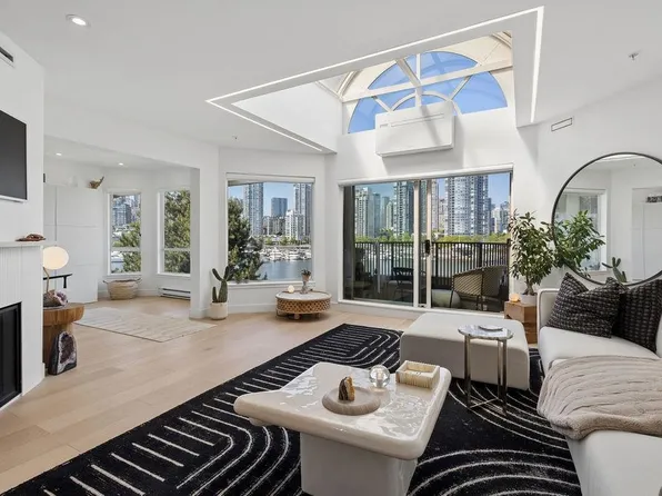 1859 Spyglass Pl #Penthouse 409, Vancouver, BC V5Z 4K6