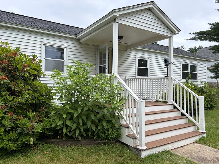 177 Rockingham Rd #B — Photo 7