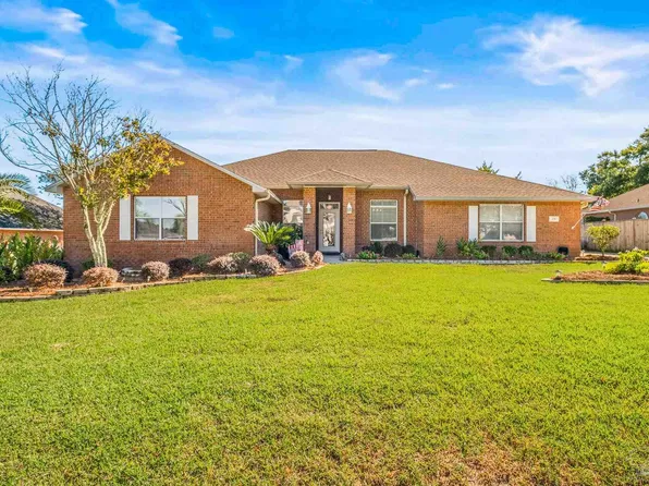 25 Bartlett Cir, Pensacola, FL 32505