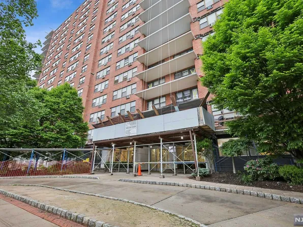 500 Central Ave APT 404, Union City, NJ 07087