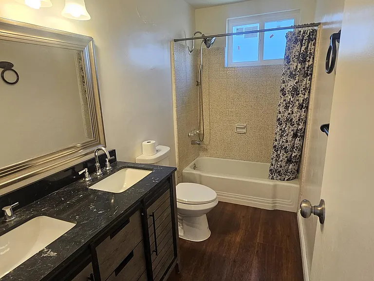 1214 E Broadway #B — Photo 15