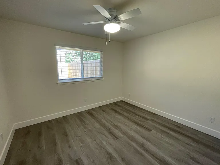 626 Adeline Pl — Photo 8