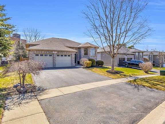 2nd image of 5 Bradbury Cres