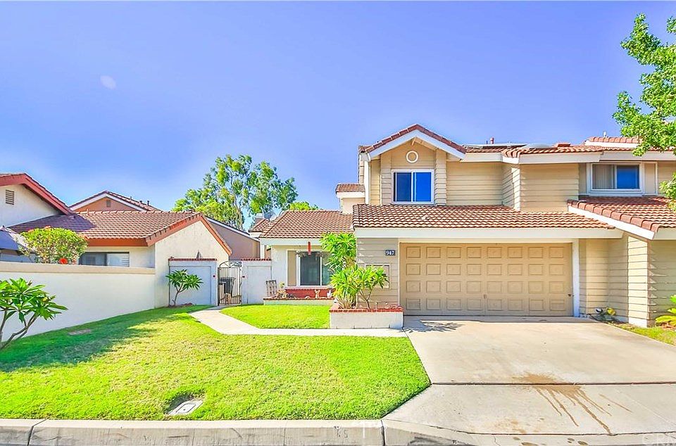 1st image of 947 W Badger Pass Ln
