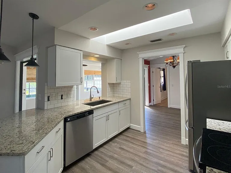10123 Bay Ave #10123 — Photo 16