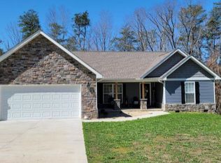 455 Deerfield Rd, Crossville, TN 38555