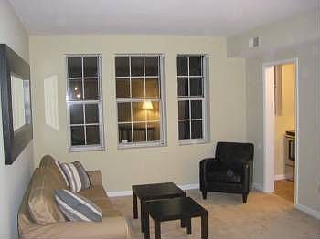 2nd image of 1721 N Queens Ln APT 104