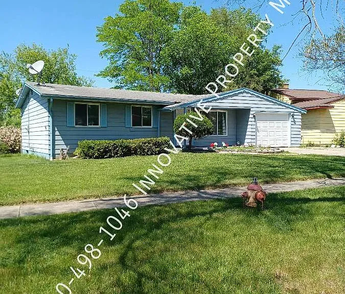 1150 Peachtree Dr — Photo 1