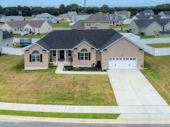 243 Crown Forest Ln, Felton, DE 19943
