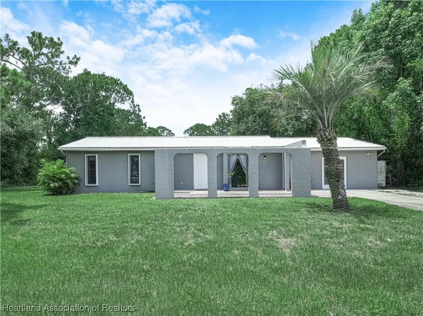 344 Boeing St NW, Lake Placid, FL 33852