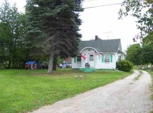 6622 State Rd, Fort Gratiot, MI 48059