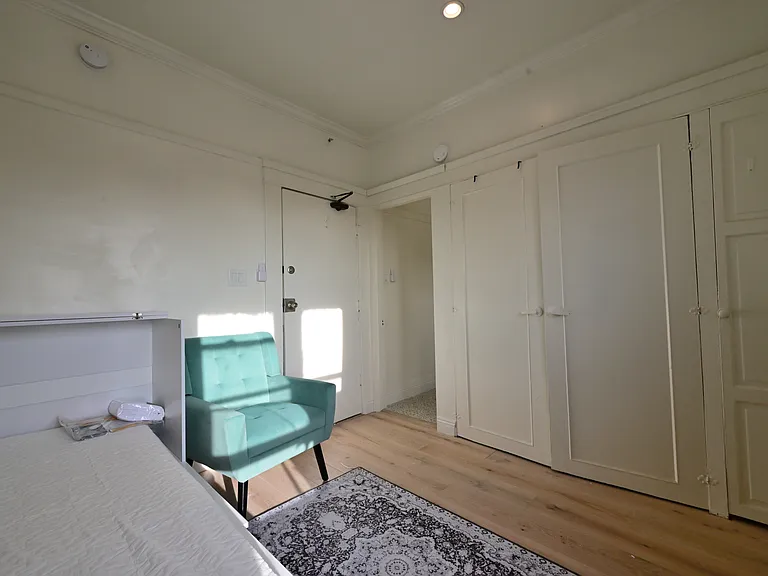 48 Navy St #16 — Photo 10