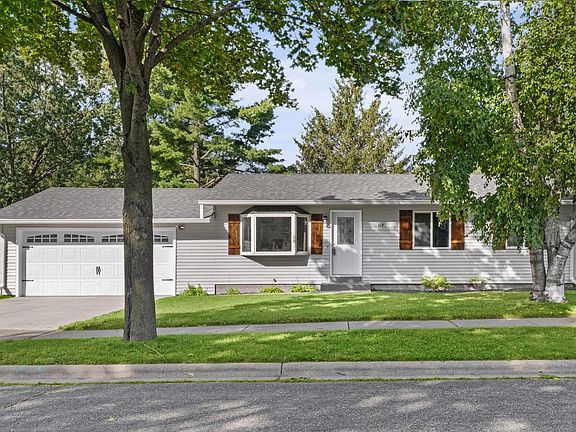 2nd image of 615 11th AVENUE N N